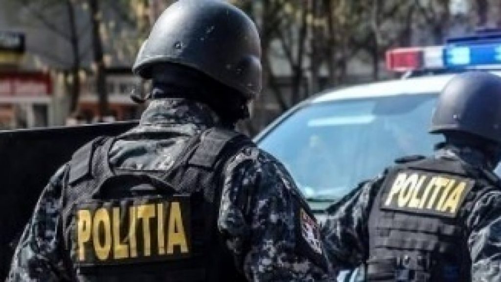 Un polițist local din Dumbrăvița falsifica amenzi. A fost reținut