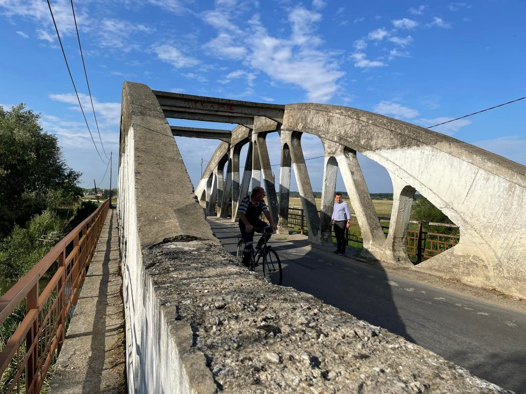 Podul care leagă Remetea Mare de Bucovăț, prea degradat. Anunțul CJ Timiș