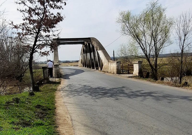 Podul de la Remetea Mare, peste Bega, pericol pentru șoferi
