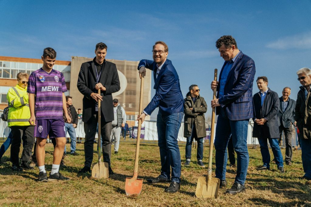 Primul stadion de după Revoluție se construiește la Timișoara
